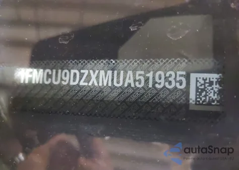 2021 Ford Escape Titanium Hybrid z USA, uszkodzony, nr VIN 1FMCU9DZXMUA51935